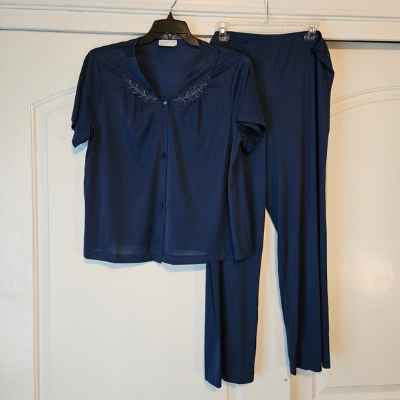 vassarette Other - Vintage Vassarette Pajama Set Size XL Blue Short Sleeve Pants USA Embroidered